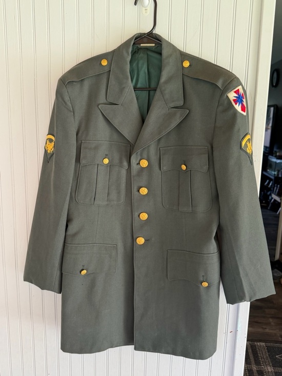 Other - Vintage U.S. Army Dress Green Jacket w/ Patches Sz 40L